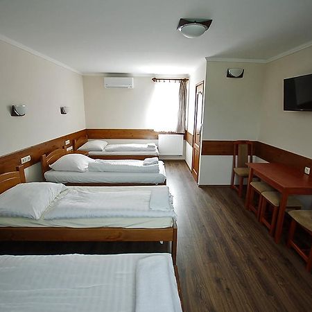 Kispipa Panzio Bed and Breakfast Szombathely Eksteriør billede