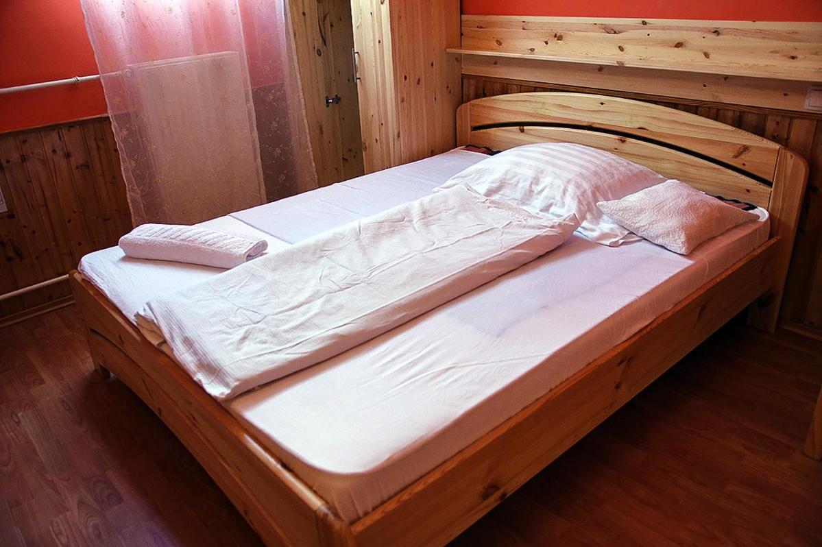 Kispipa Panzio Bed and Breakfast Szombathely Eksteriør billede