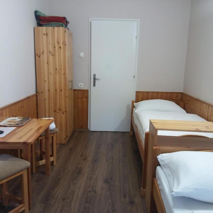 Kispipa Panzio Bed and Breakfast Szombathely Eksteriør billede