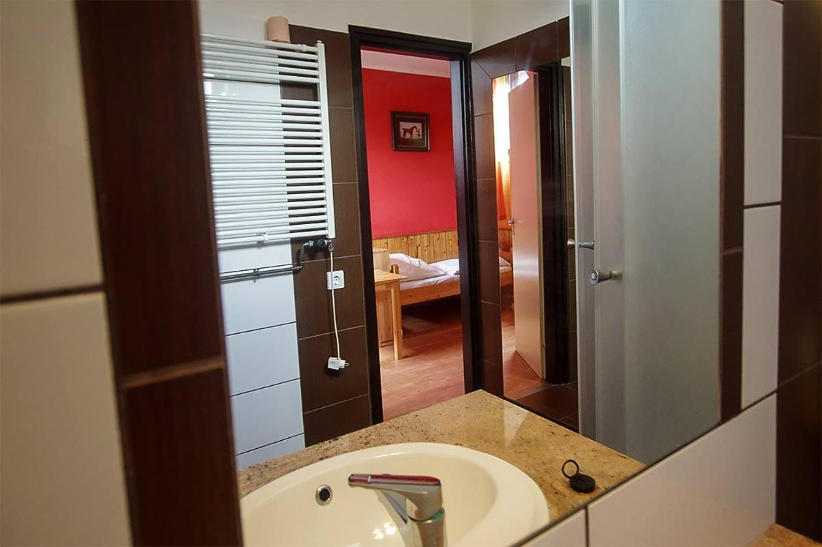 Kispipa Panzio Bed and Breakfast Szombathely Eksteriør billede